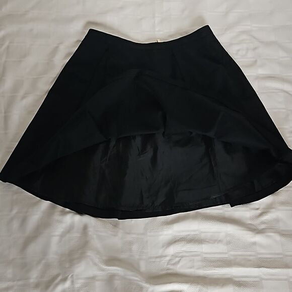 Elegant Black Women's Skirt - Picture 12 of 16